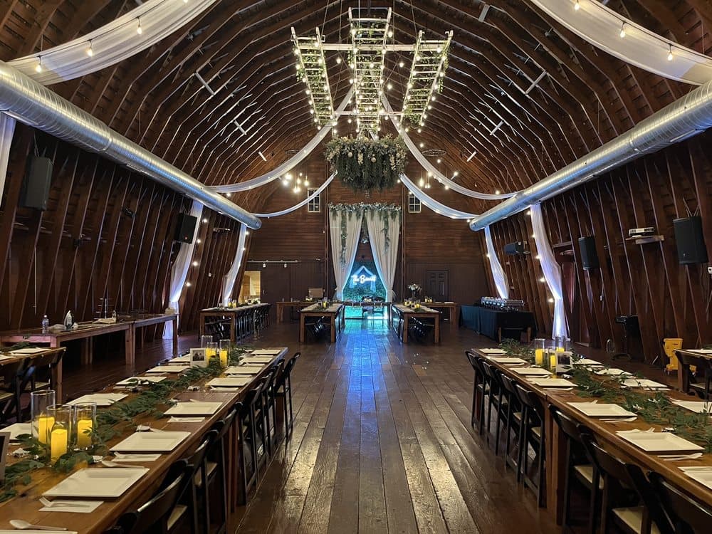 Historic Blum Barn - wedding in Manchester, MI