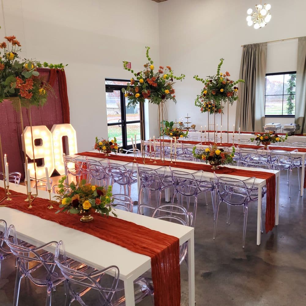 Coventry Room - wedding in Peoria, IL