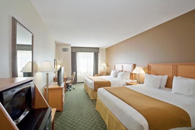 Holiday Inn Express & Suites Lincoln South - wedding in Lincoln, NE