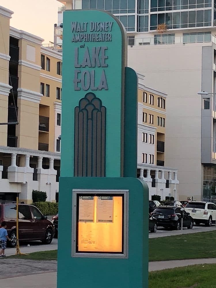 Walt Disney Amphitheatre at Lake Eola Park - wedding in Orlando, FL