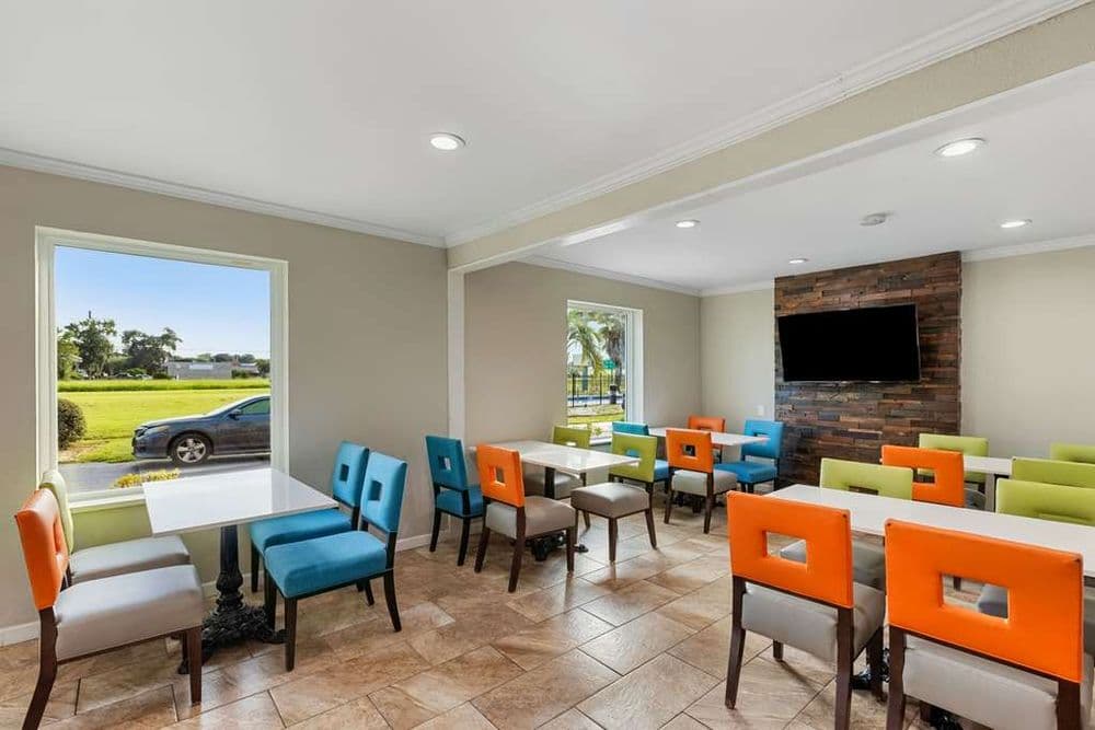 Days Inn by Wyndham Savannah Gateway I-95 - wedding in Savannah, GA