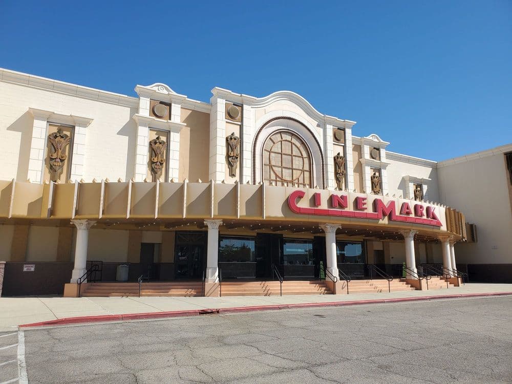 Cinemark 16 - wedding in Gulfport, MS