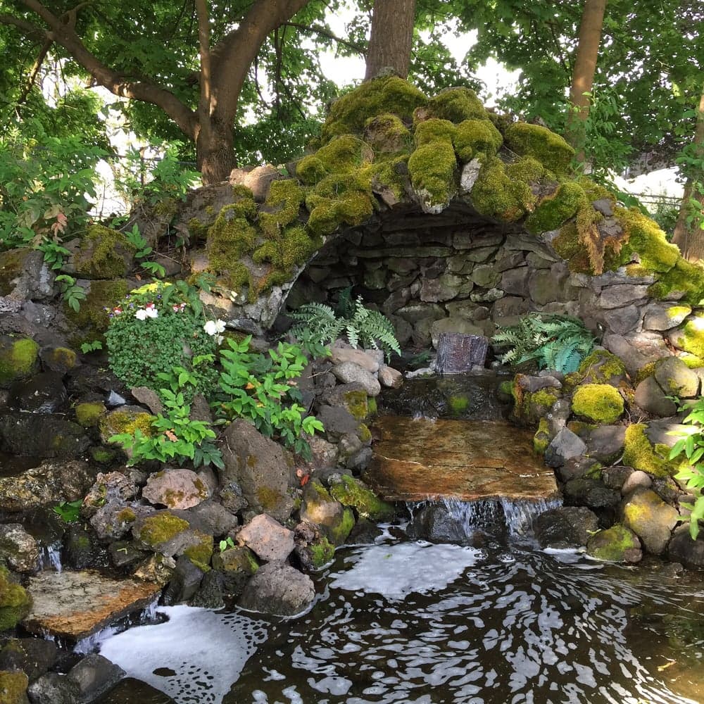 Rosehurst Garden - wedding in Spokane, WA