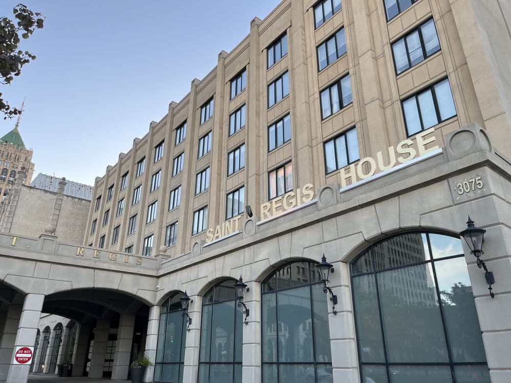 St Regis Hotel - wedding in Detroit, MI