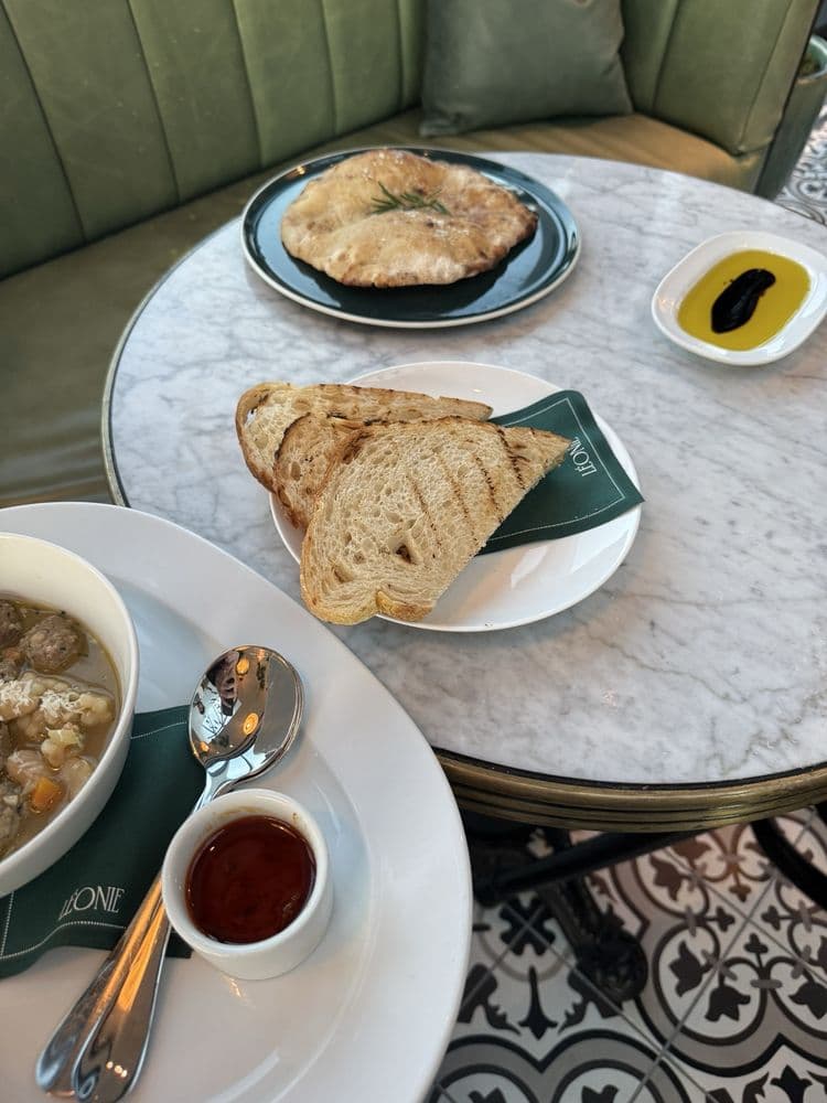 Léonie - wedding in Dallas, TX