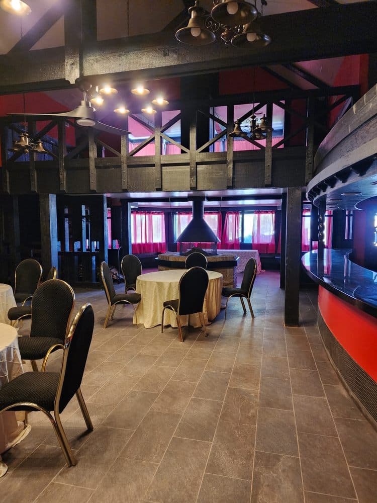 Aura event center - wedding in Williamsburg, IA