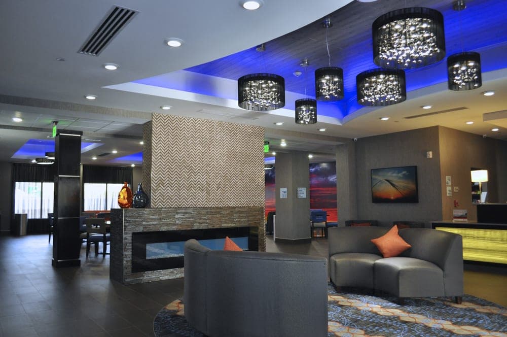 Holiday Inn Express & Suites Oklahoma City Southeast - I-35 - wedding in Oklahoma City, OK