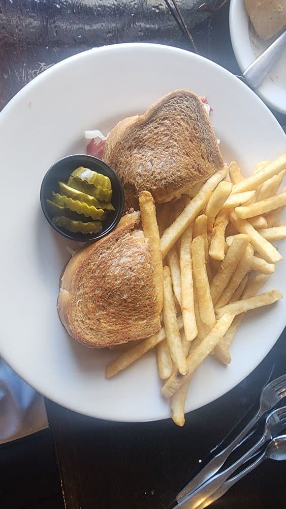 Storrowton Tavern & Carriage House - wedding in West Springfield, MA