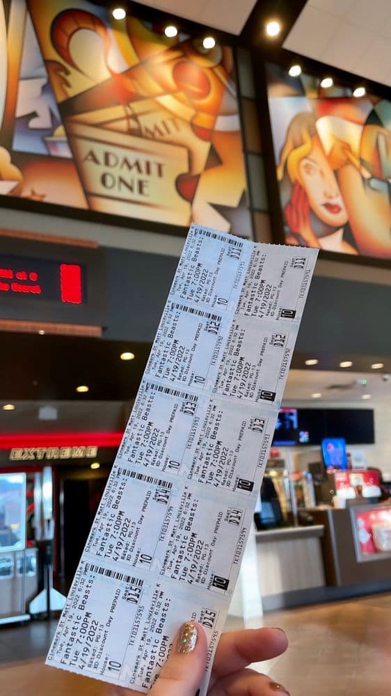 Cinemark Mall St. Matthews and XD - wedding in Louisville, KY