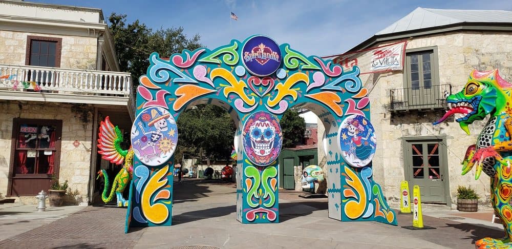 La Villita Historic Arts Village - wedding in San Antonio, TX