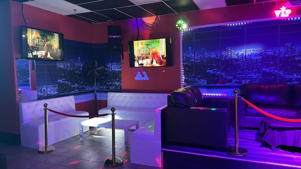 Infinity Night Club DSM - wedding in Urbandale, IA