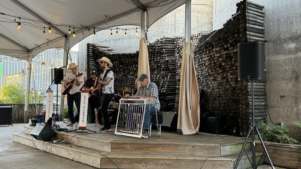 Wiseacre Brewing Company - wedding in Memphis, TN