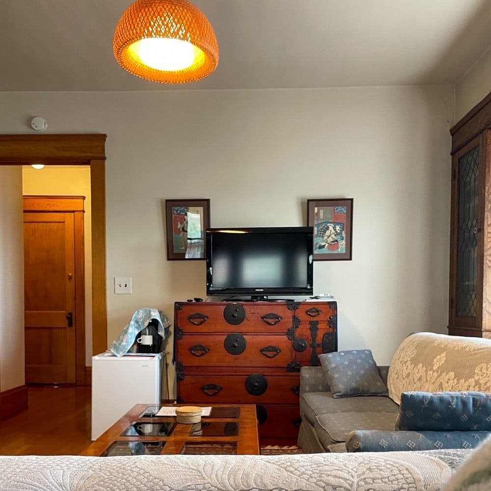 The Inn At Flying Cranes - wedding in Cleveland, OH