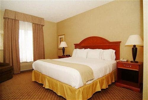 Holiday Inn Express & Suites Cedar Rapids-I-380 at 33rd Ave - wedding in Cedar Rapids, IA