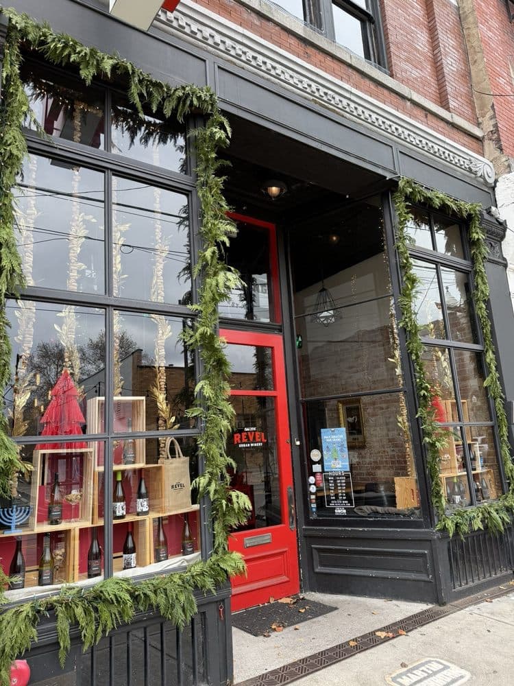 Revel OTR Urban Winery - wedding in Cincinnati, OH