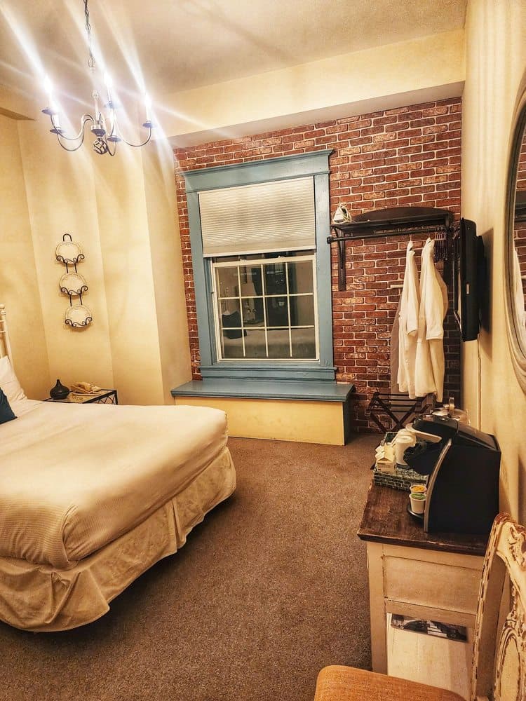 The Inn on Broadway - wedding in Rochester, NY