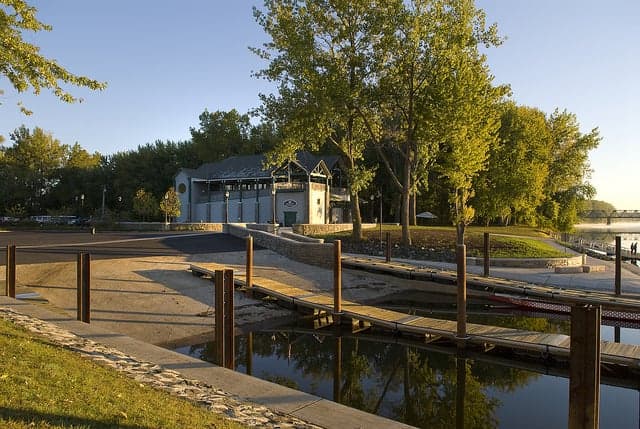 Riverfront Boathouse - wedding in Hartford, CT