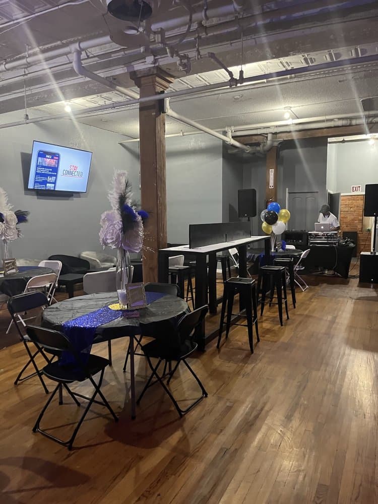 Lafayette Lounge - wedding in Detroit, MI