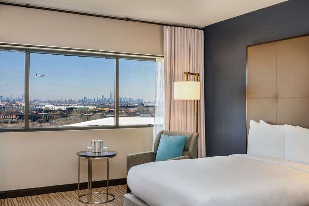 DoubleTree by Hilton Hotel Newark Airport - wedding in Newark, NJ