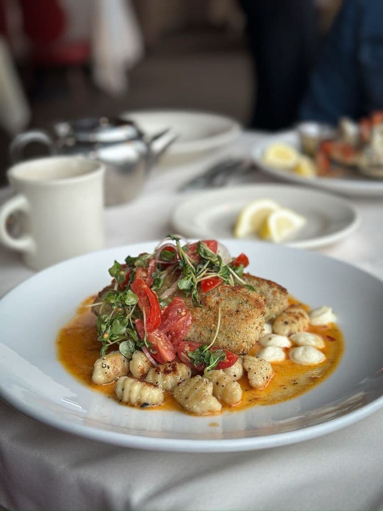 Salty's on the Columbia River - wedding in Portland, OR