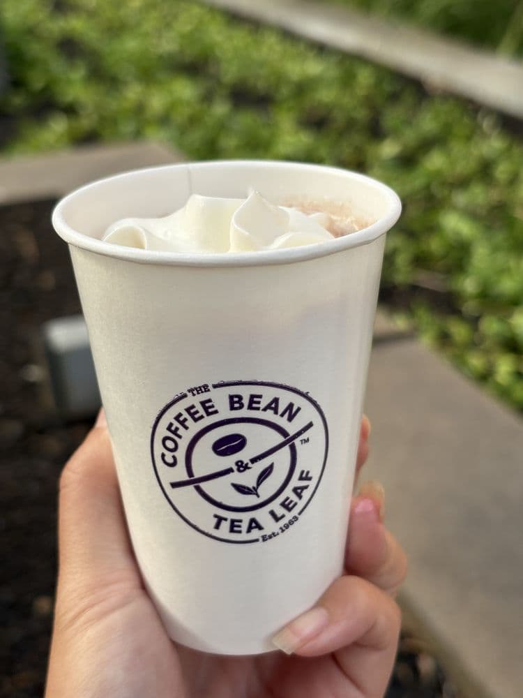 Ward Village Courtyard - wedding in Honolulu, HI