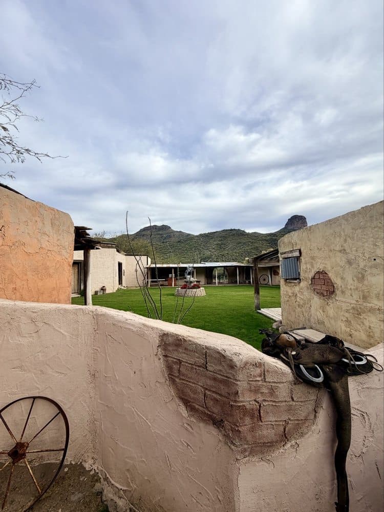 Canyon Creek Ranch - wedding in Black Canyon City, AZ