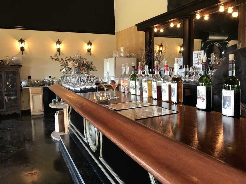 Castle Hill Winery - wedding in Versailles, KY