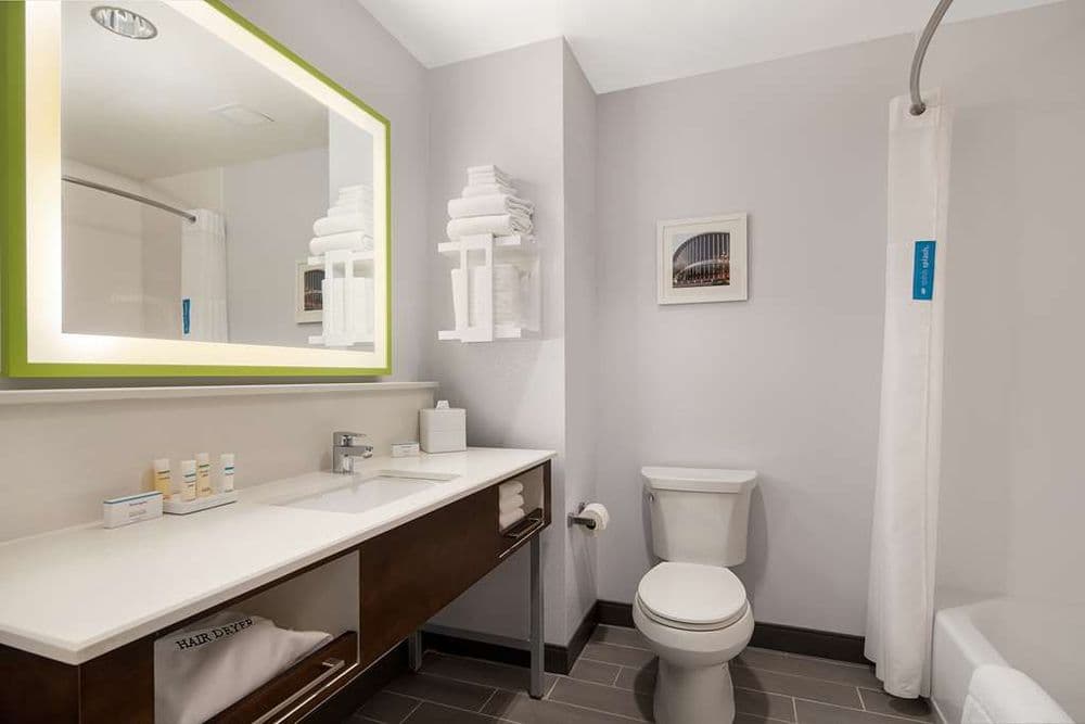 Hampton Inn & Suites Raleigh Midtown - wedding in Raleigh, NC