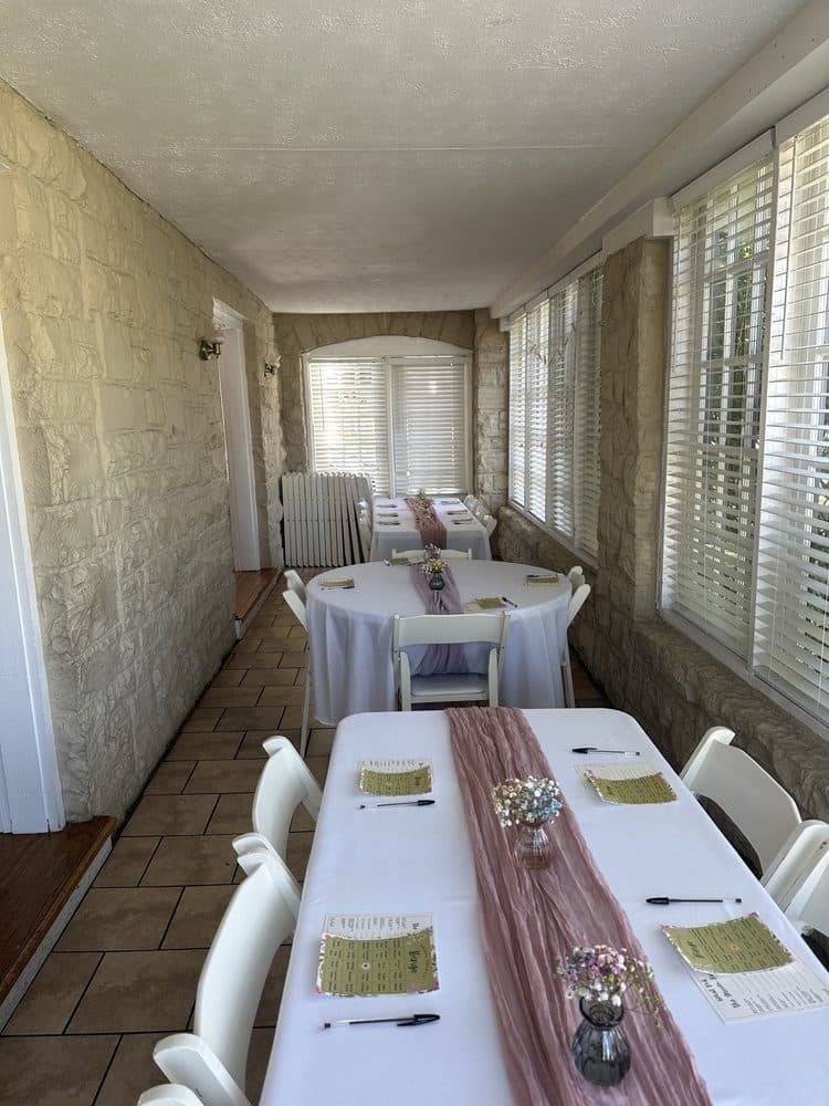 Cornerstone Cottage - wedding in Louisville, KY