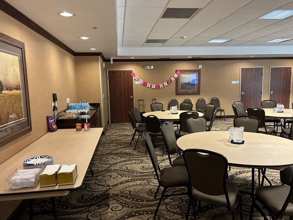 Holiday Inn Express & Suites Sioux Falls Southwest - wedding in Sioux Falls, SD