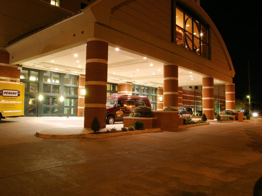 Crowne Plaza Springfield - Convention CTR - wedding in Springfield, IL