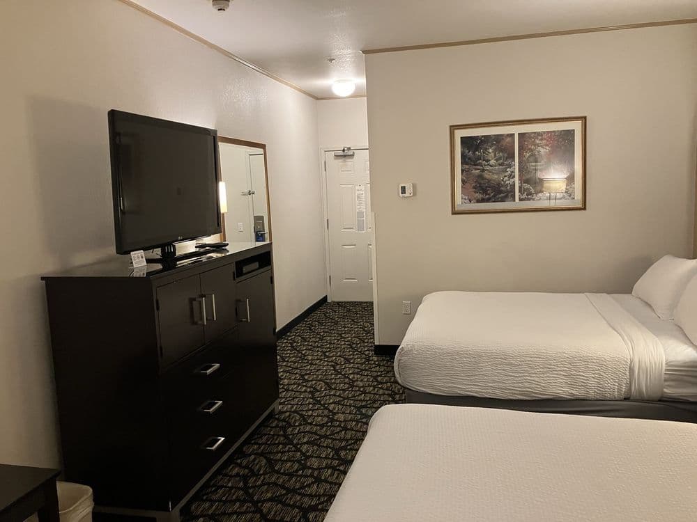 Holiday Inn Express & Suites Tacoma South - Lakewood - wedding in Lakewood, WA