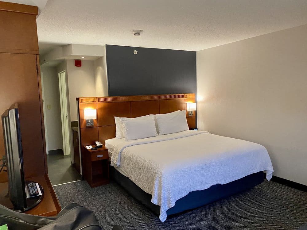 Courtyard Manchester - Boston Regional Airport - wedding in Manchester, NH