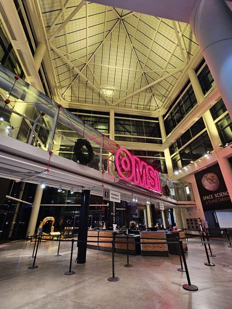 Empirical Theater at OMSI - wedding in Portland, OR