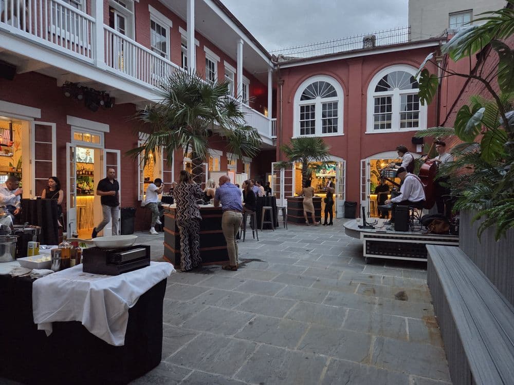 Bourbon Street Balcony Rentals - wedding in New Orleans, LA