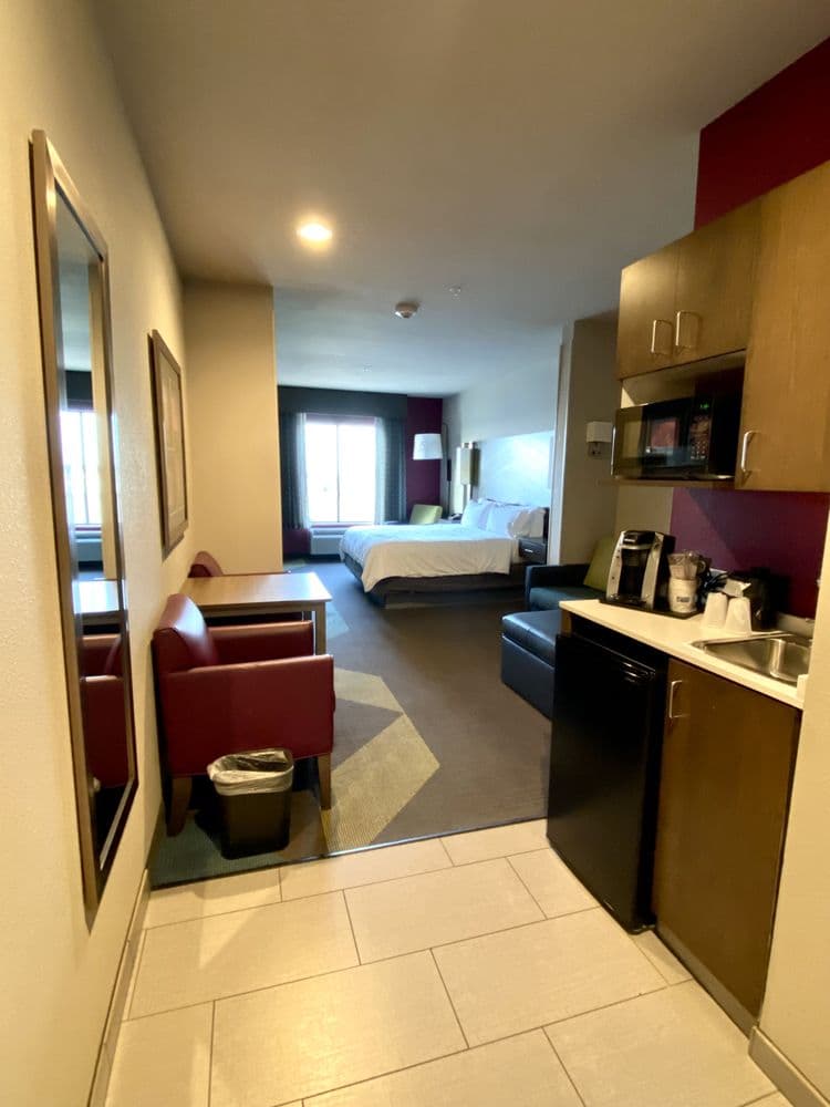 Holiday Inn Express & Suites Oklahoma City Mid - Arpt Area - wedding in Oklahoma City, OK