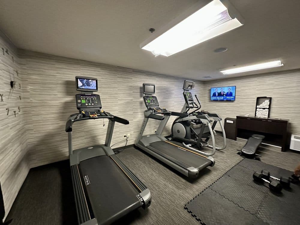 Courtyard by Marriott Las Vegas Convention Center - wedding in Las Vegas, NV