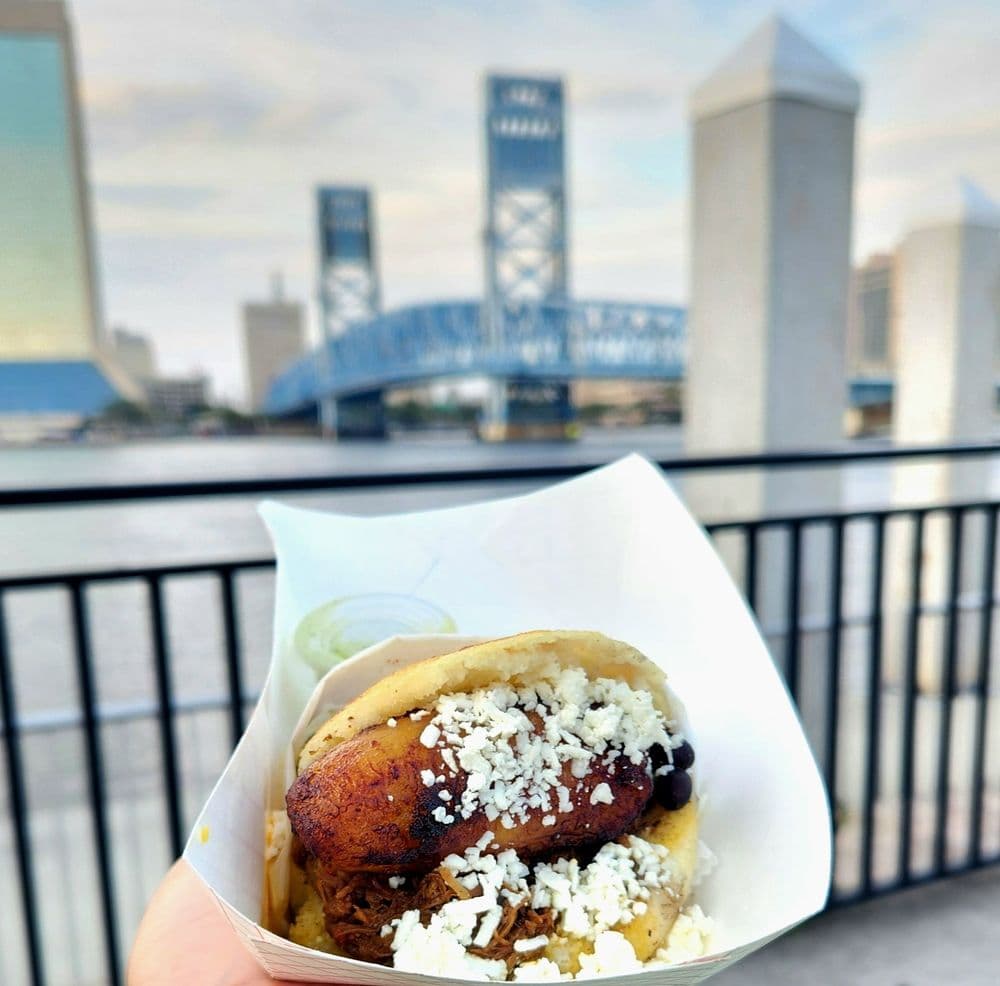 Sip & Stroll - wedding in Jacksonville, FL