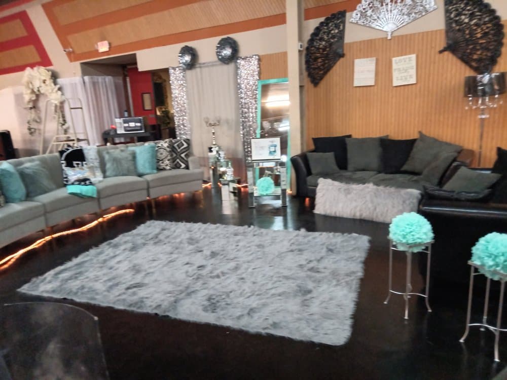 Peppermint Phenomenal Venue - wedding in Birmingham, AL