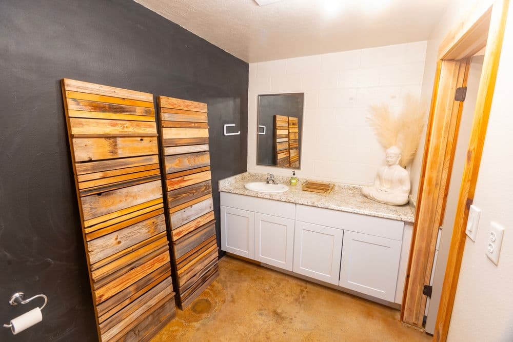 Studio Sacred - wedding in Garden City, ID