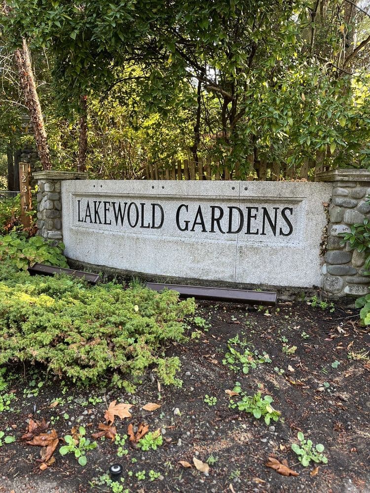 Lakewold Gardens - wedding in Lakewood, WA