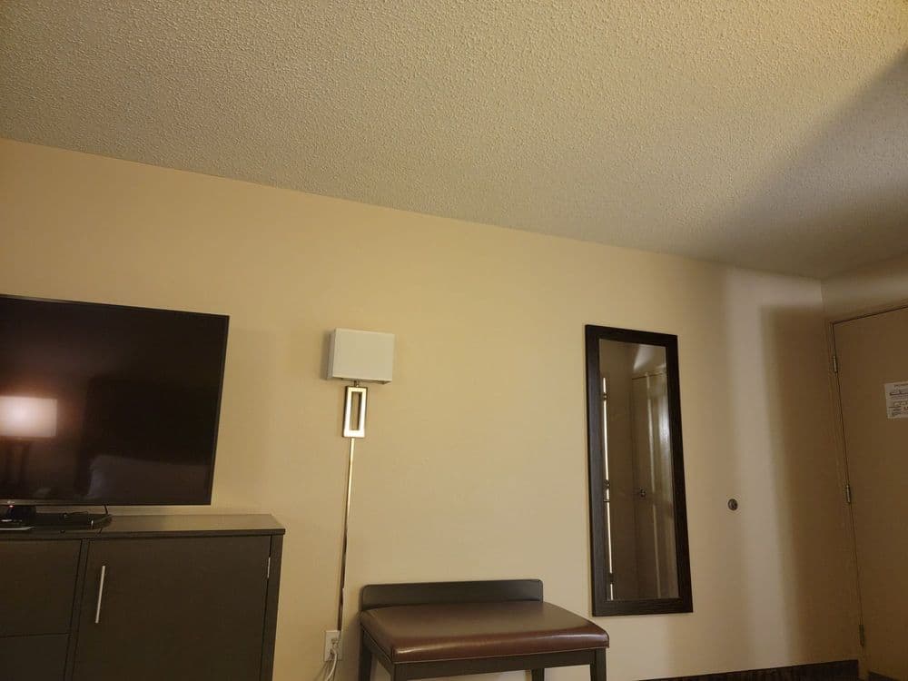 Holiday Inn Wichita East I-35 - wedding in Wichita, KS