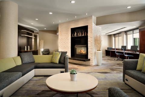 Courtyard by Marriott Ewing Princeton - wedding in Ewing Township, NJ