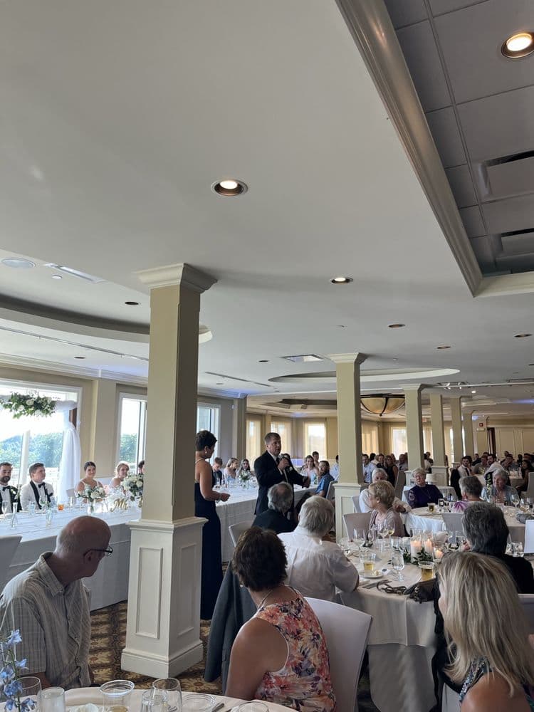 Glen Oaks Country Club Iowa - wedding in West Des Moines, IA