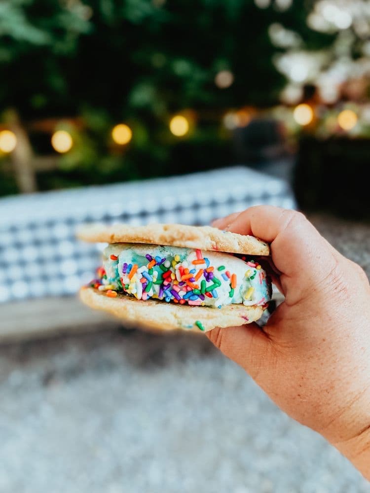 Forsythe Miniature Golf & Snacks - wedding in Carnegie, PA