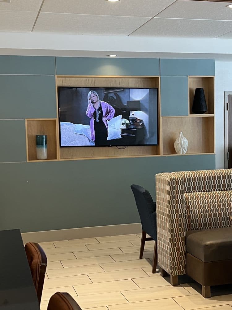 Holiday Inn Express & Suites Des Moines Downtown - wedding in Des Moines, IA